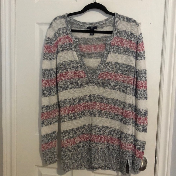 Sweater - Picture 1 of 4